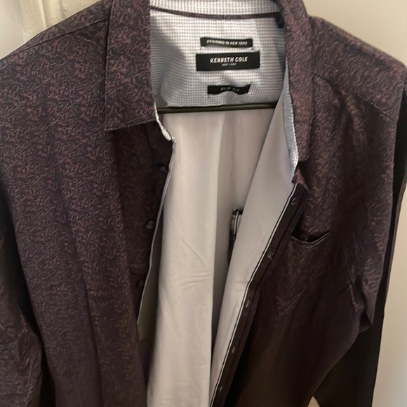 Kenneth Cole - Large - slim fit button down - Picture 1 of 2